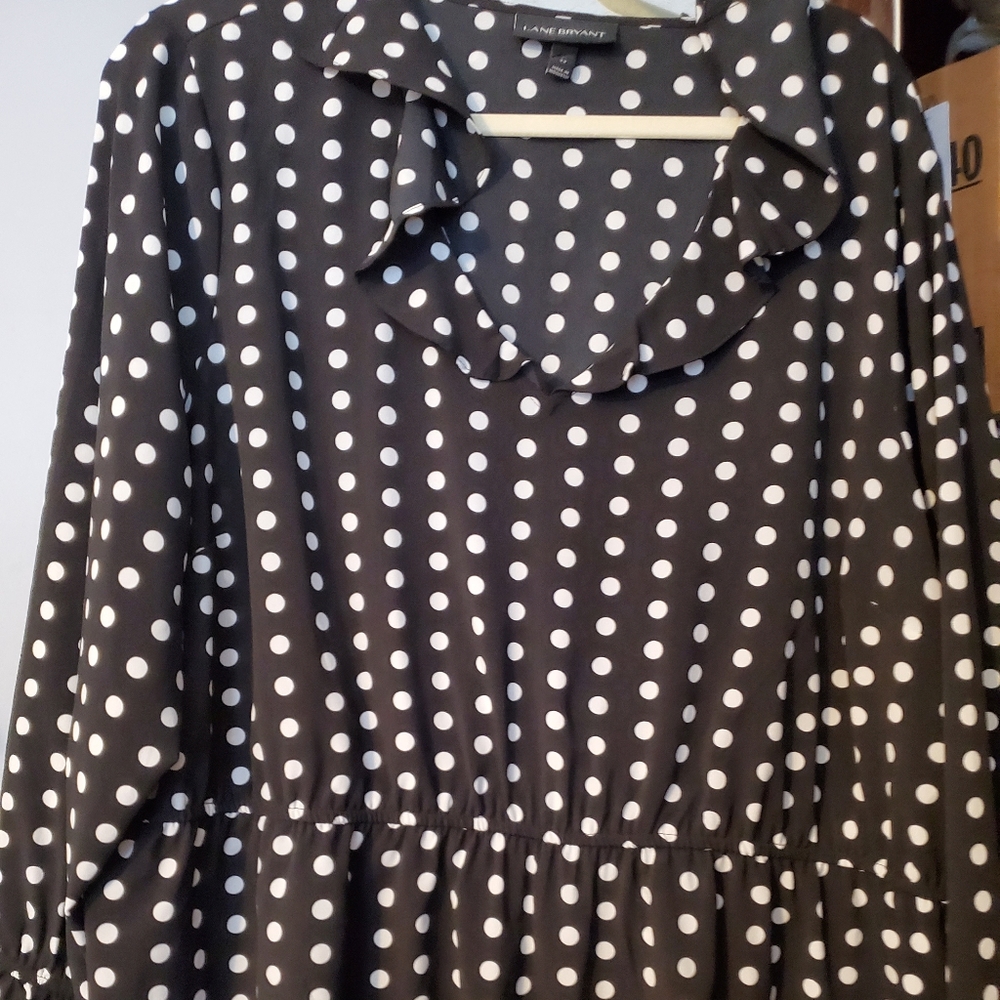 EUC Lane Bryant polka dot blouse